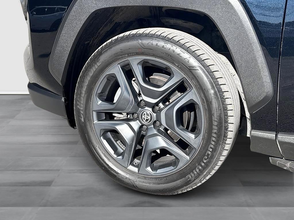 Toyota RAV4 2023 - miniatyr 13