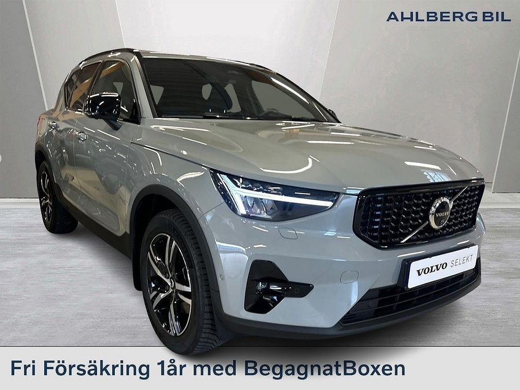 Volvo XC40 B3 FWD Bensin Plus Dark, Förarstöd, Klimatpaket, Mörkt tonade ru