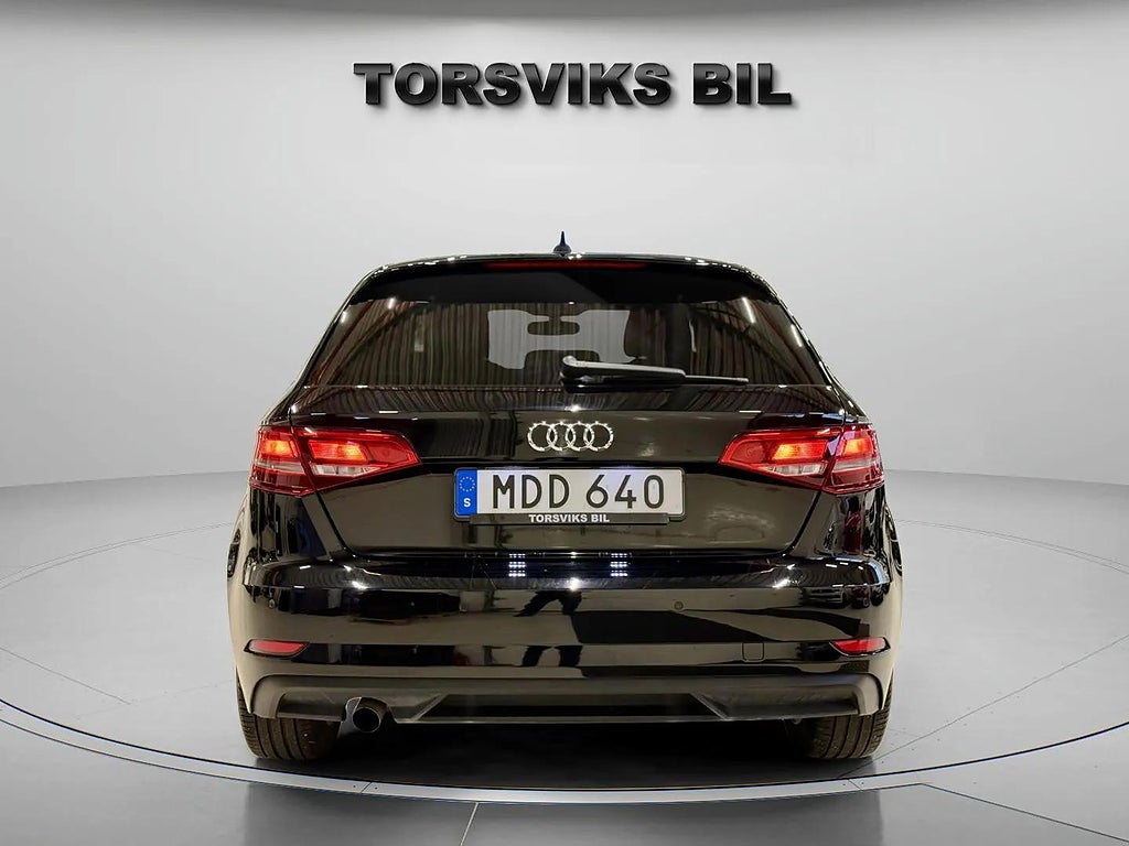 Audi A3 Sportback 1.0 TFSI S Tronic Comfort 1 Ägare - miniatyr 4