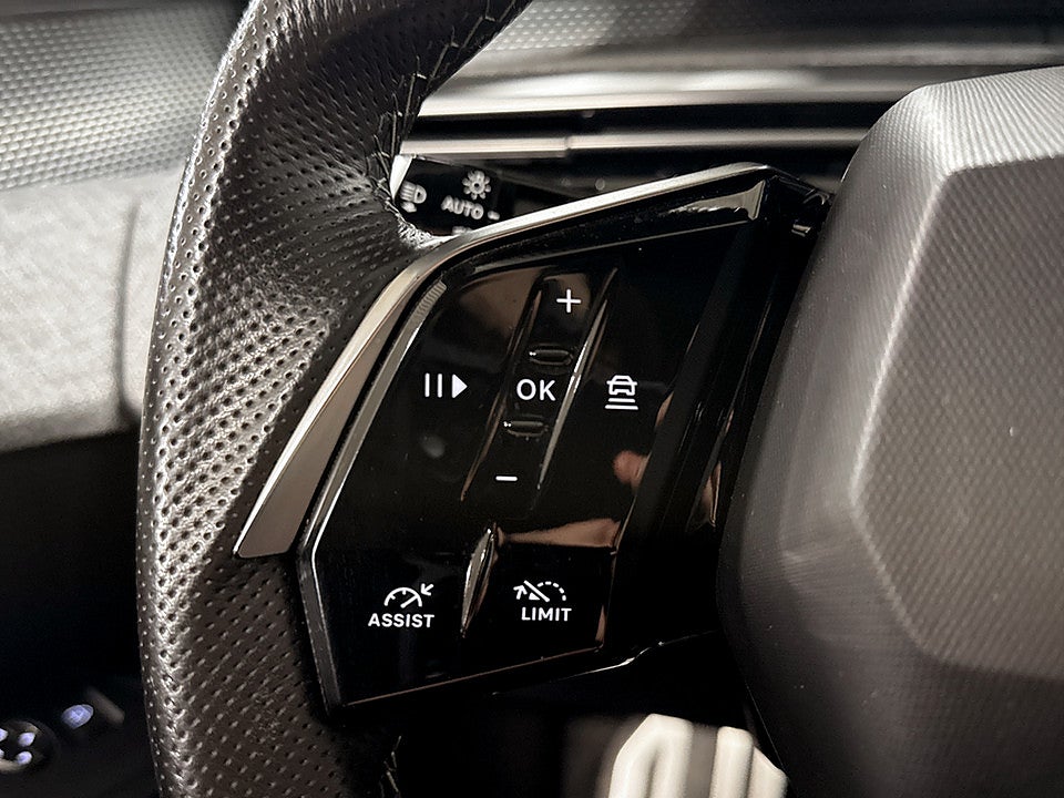 Bild på Peugeot 3008 GT Hybrid 145hk Aut B-KAMERA CARPLAY