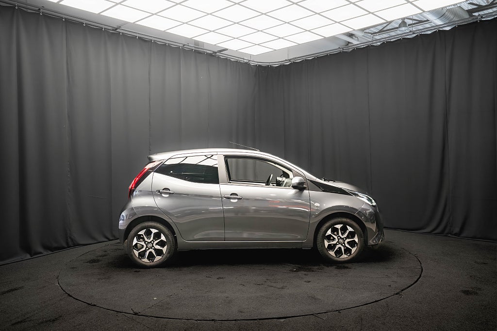 Toyota Aygo VVT-i x-shift X-PLAY STYLE KAMERA CARPLAY