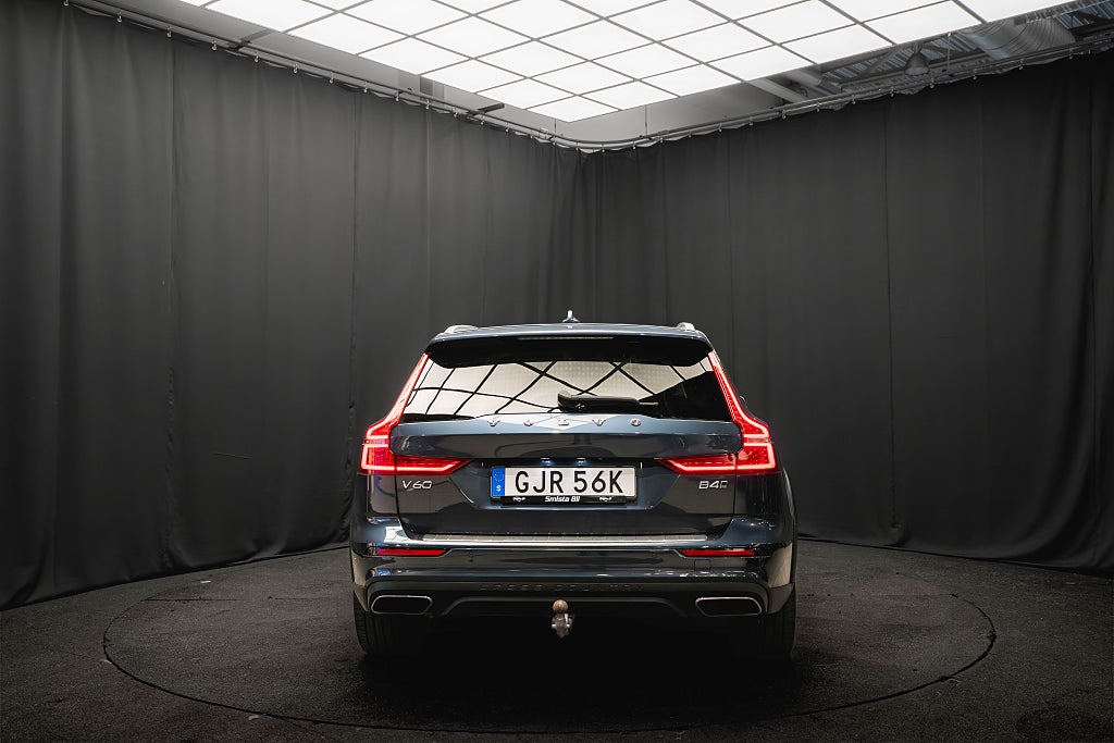 Volvo V60 Cross Country B4 AWD PRO LÄDER DRAG KAMERA D-VÄRMARE ELSTOL