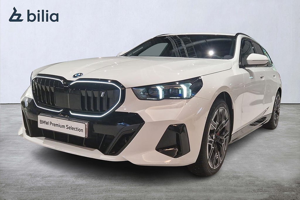 BMW i5 xDrive40 Touring M Sport Pro/H/K/Adaptiv farthållare