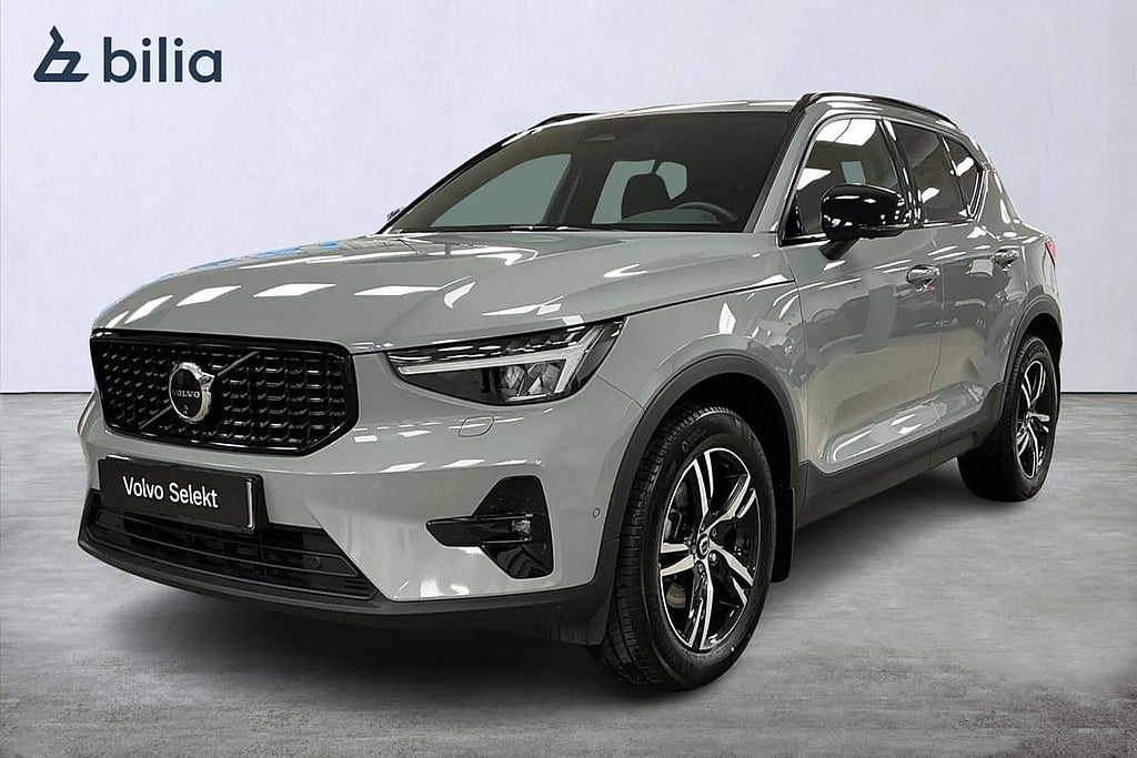 Volvo XC40 B3 FWD Bensin Plus Dark DRAG I 360° I Klimatpaket