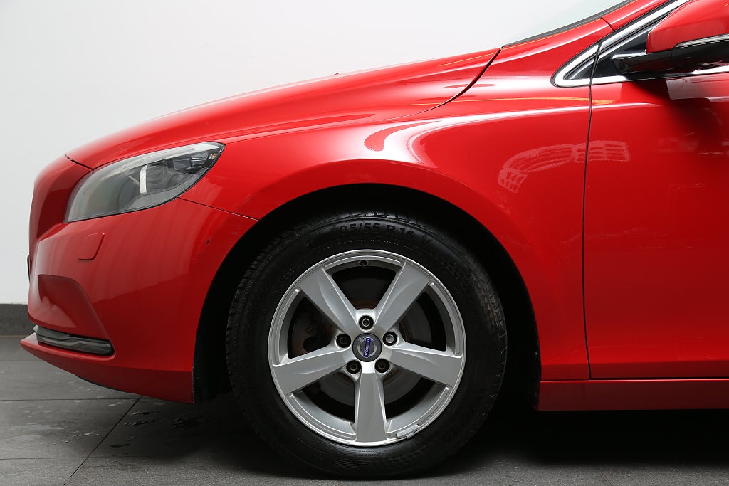 Volvo V40 T2 Momentum 120hk 2014