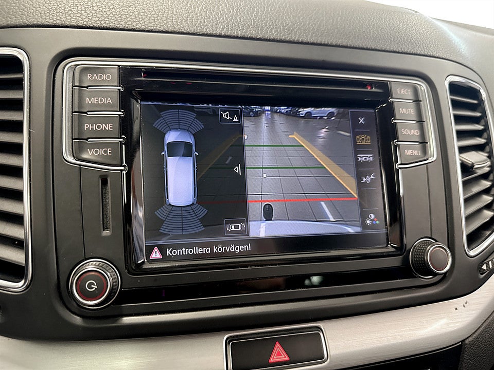 Bild på Volkswagen Sharan Base 2.0 TDi 150hk AWD 7-SITS PANO B-KAMERA
