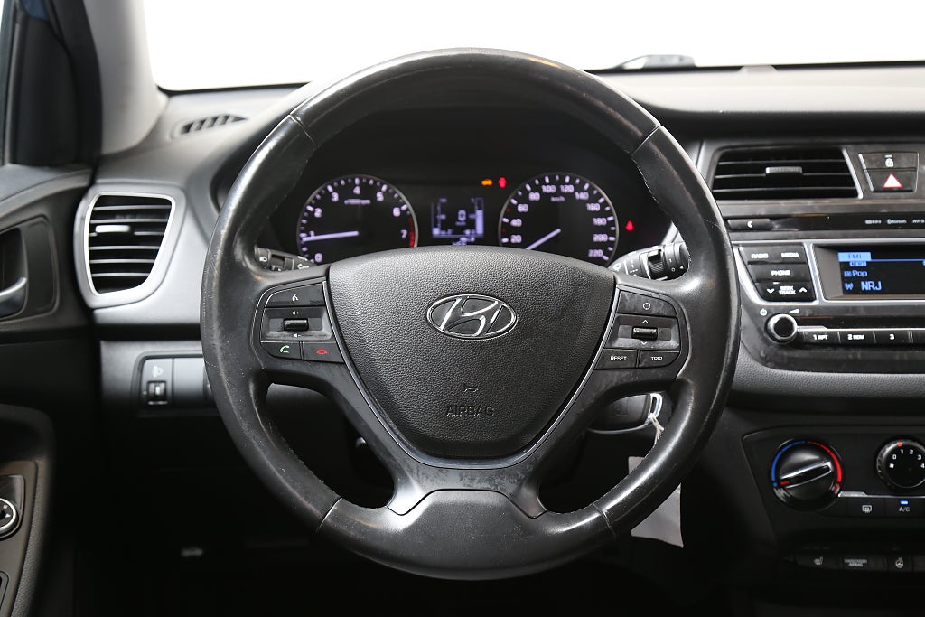 Hyundai i20 1,4 100hk Comfort Aut 5-dr Motorv Extraljusramp 2017
