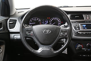 Halvkombi Hyundai i20 14 av 23