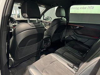 SUV Audi Q7 8 av 12