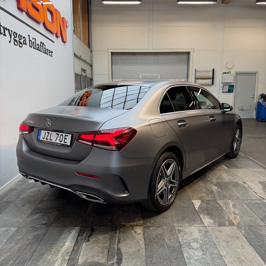 Mercedes-Benz A 250 e Sedan 8G-DCT AMG Line Backkamera 218hk