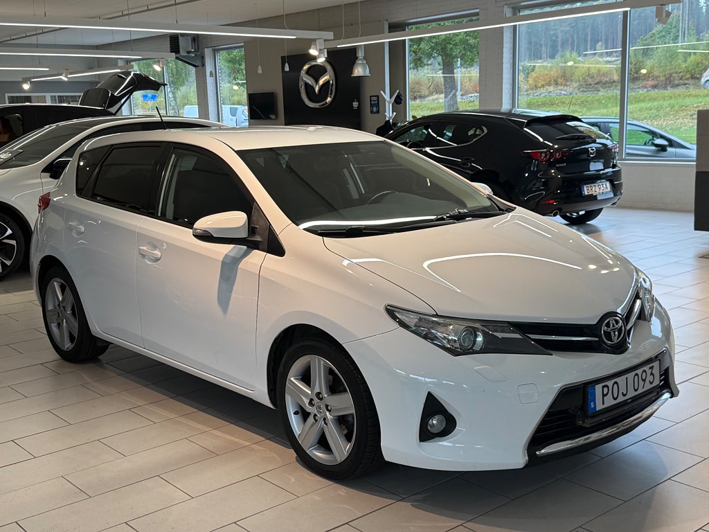Toyota Auris 1.6 Valvematic Edition 50 MT (132hk) Värmare | V-hjul