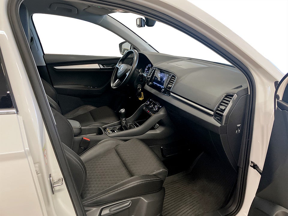 Bild på Skoda Karoq Ambition 1.0 TSI 115hk P-SENSORER DRAG
