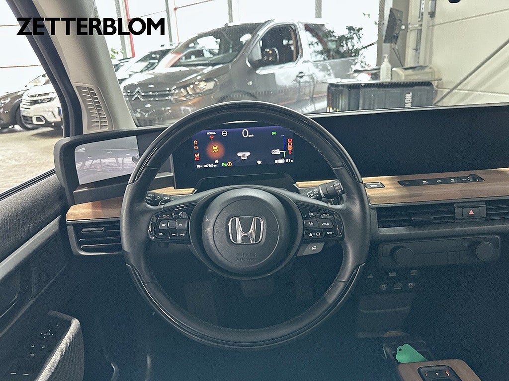 Halvkombi Honda E 12 av 27