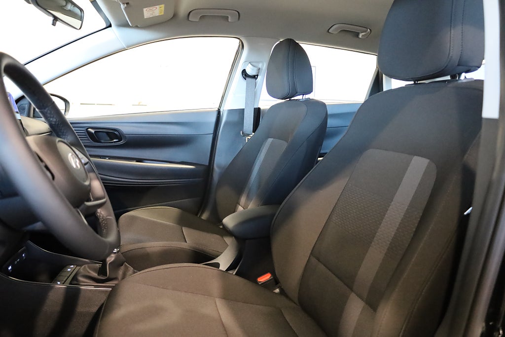 Hyundai i20 1.2 MPi Kamera Navi CarPlay Rattvärme Leasbar 2025