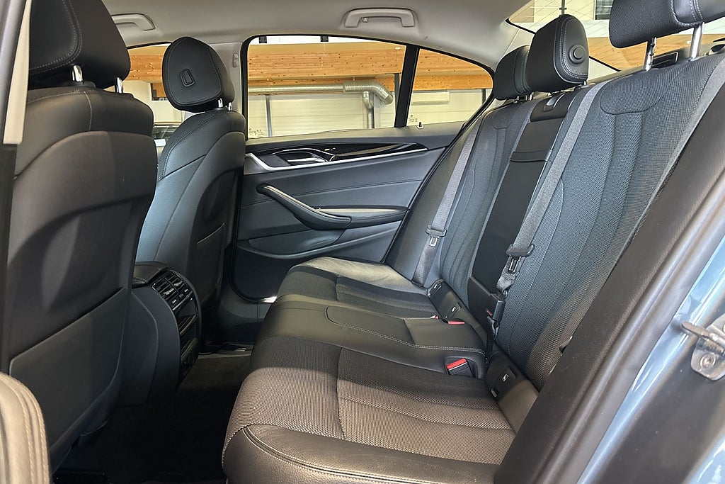 BMW 520d Sedan Steptronic Sport line