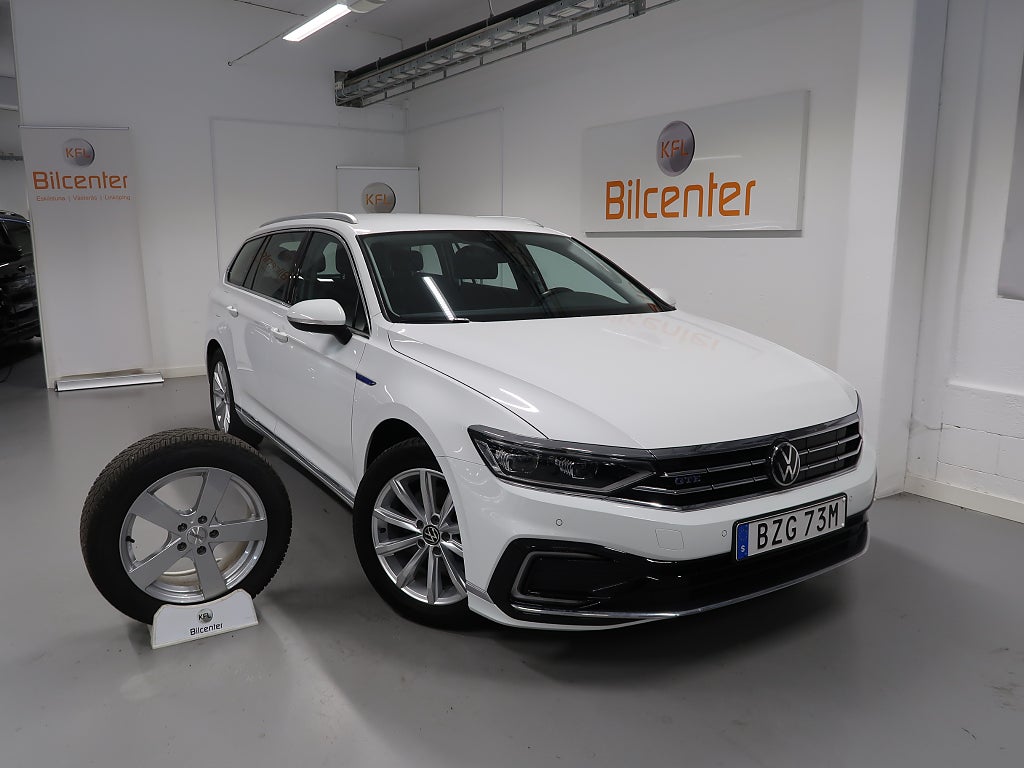Volkswagen Passat GTE 1.4 TSI V-Däck ingår Skinn-Drag-Kamera-Rattvärme-Ca