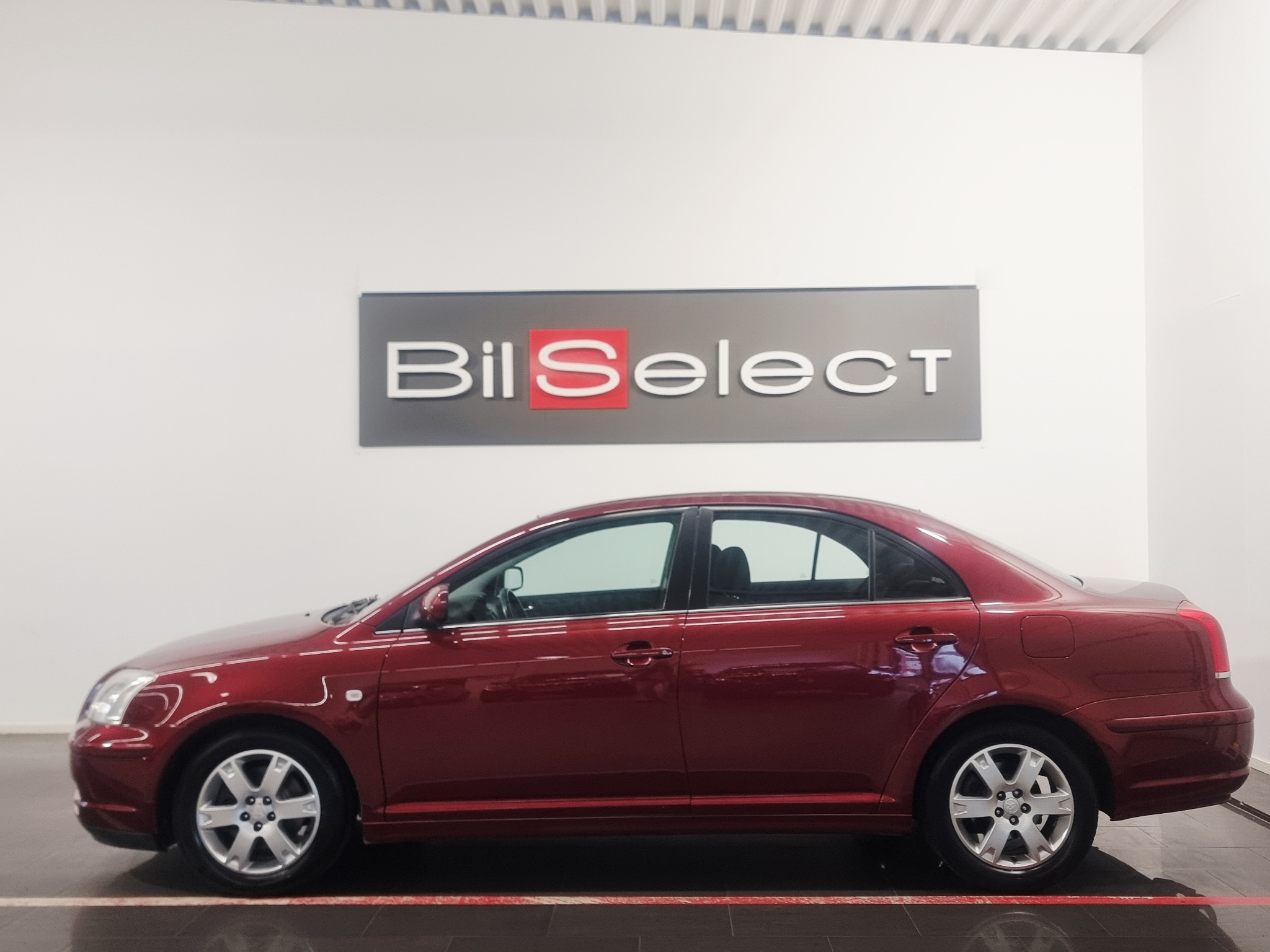 Toyota Avensis 2004, bild 2/52