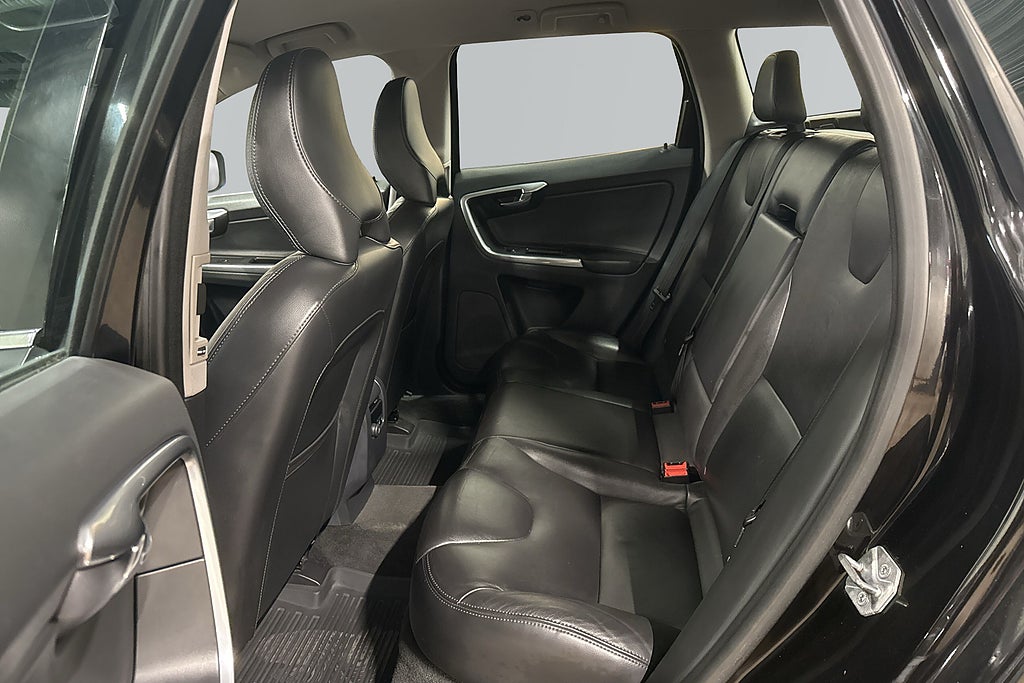 Volvo XC60 D4 AWD Geartronic Classic Summum VOC D-värmare Kamera