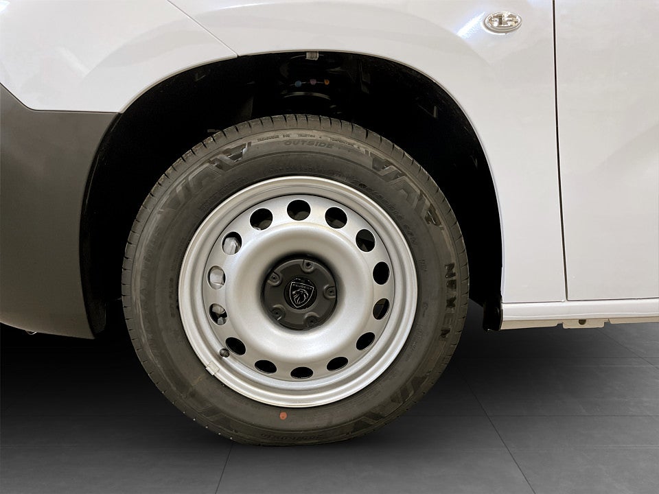 Bild på Peugeot Partner 130hk Aut L2 - EDITION! SERVICE & VINTERHJUL INGÅR!