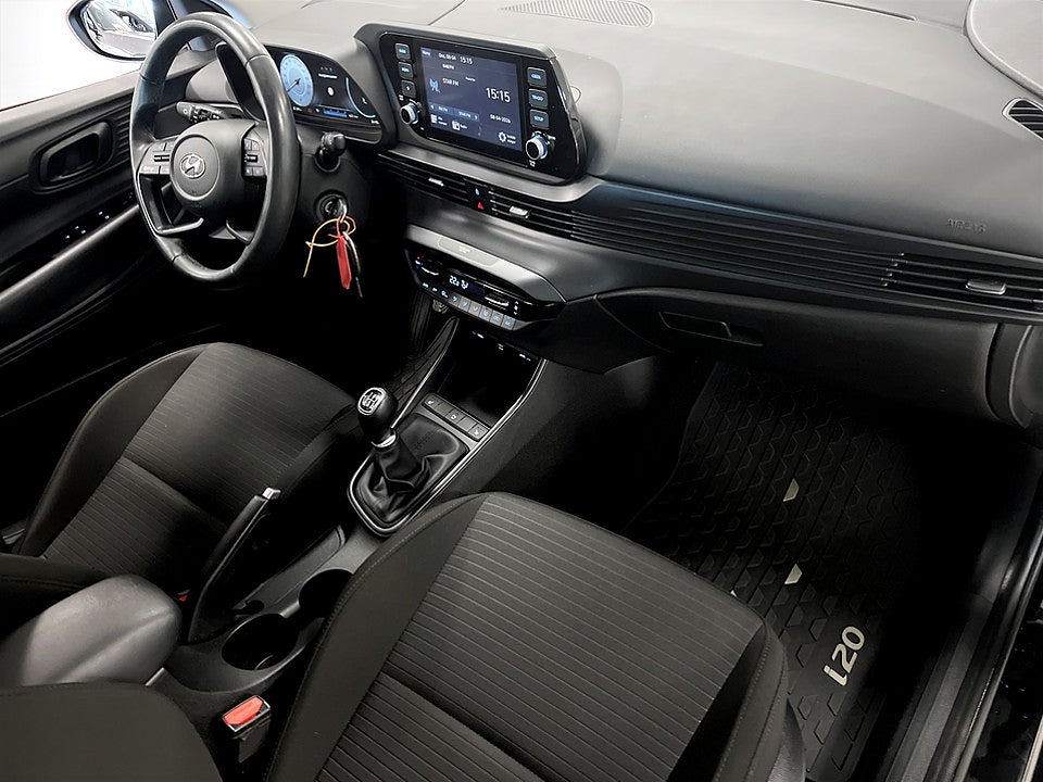 Bild på Hyundai i20 Essential 1.2 MPi 84hk B-KAMERA CARPLAY