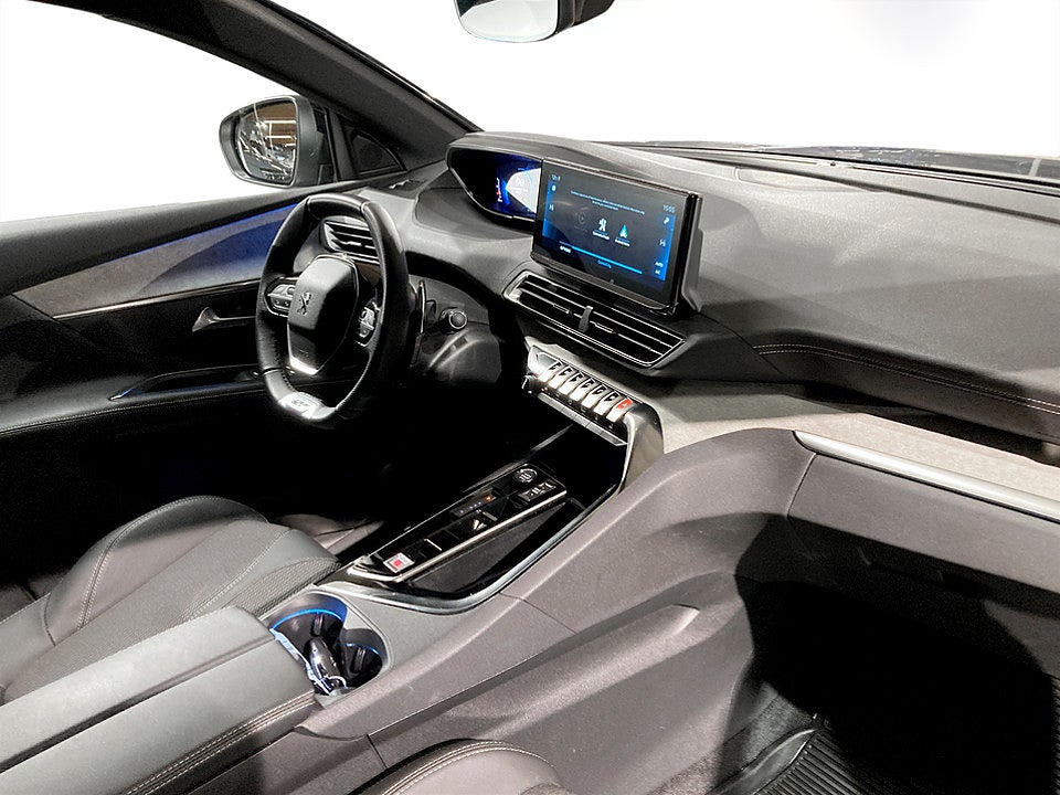 Bild på Peugeot 5008 GT Black Pack 1.2 PT Aut 7-SITS B-KAMERA CARPLAY 130hk