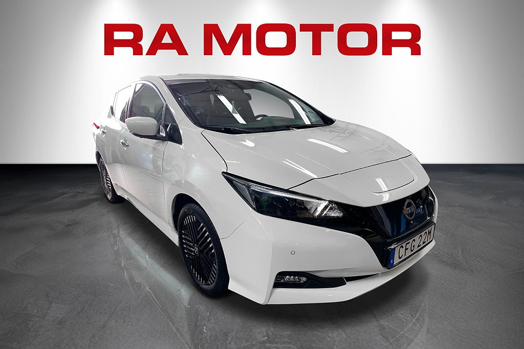 Nissan Leaf N-Connecta 39KwH MOMS 360 NAV