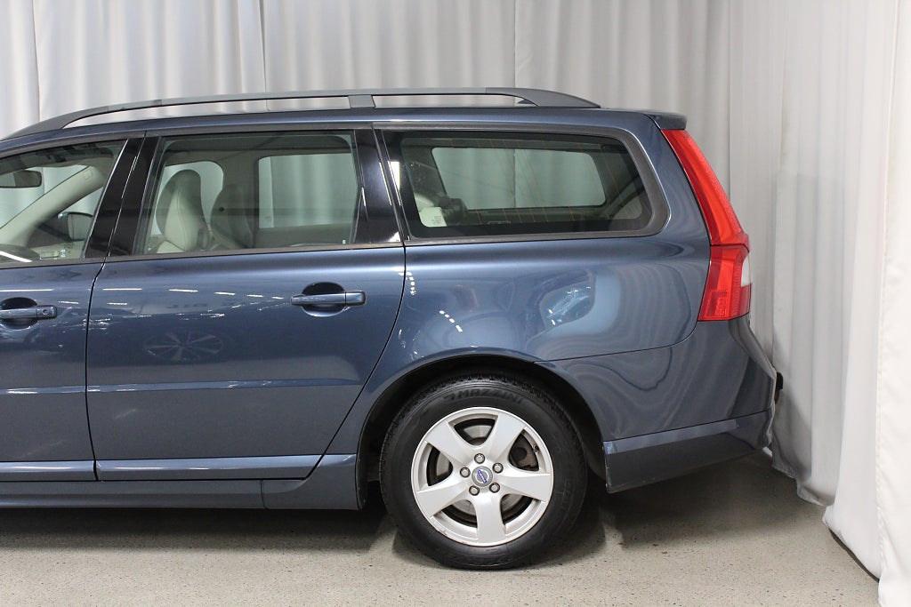 Volvo V70 2.4D Geartronic Momentum, Drag, S&V-hjul