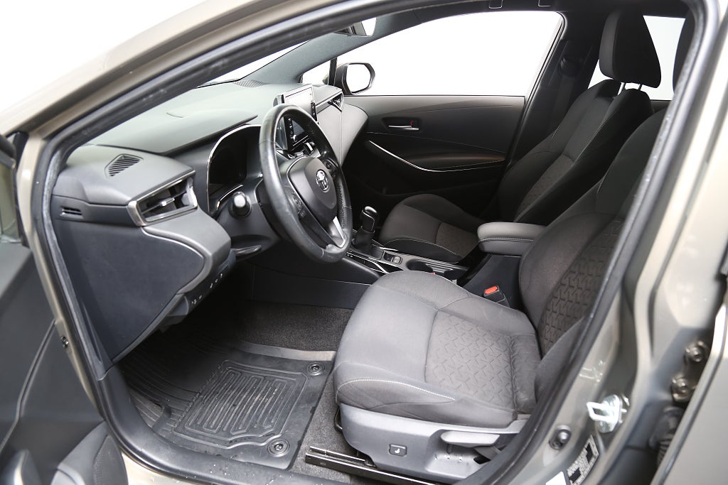 Toyota Corolla Touring Sports Hybrid e-CVT 122hk Style Motorvärmare 2020
