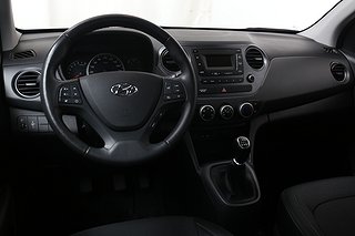 Halvkombi Hyundai i10 13 av 17