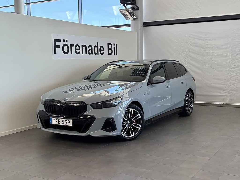 BMW 530e xDrive Touring M Sport Drag H/K Rattvärme Adpt Farth