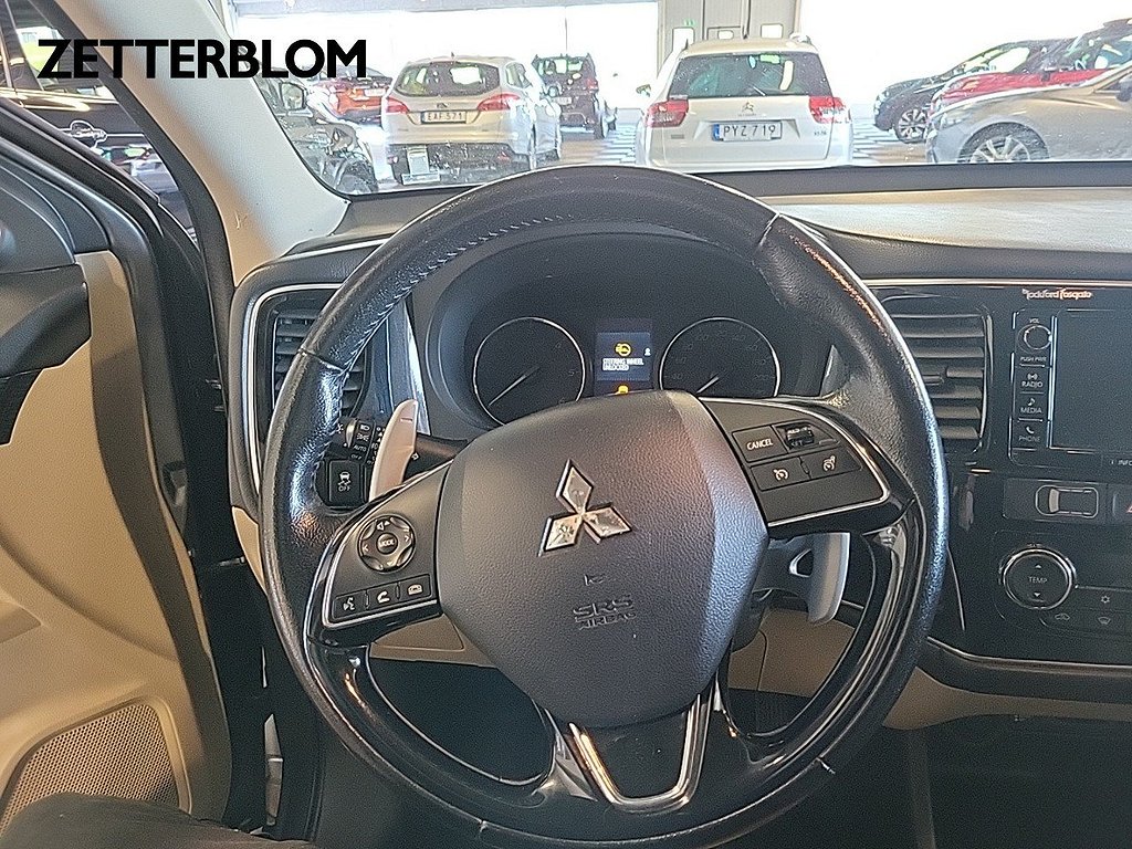 Kombi Mitsubishi Outlander 12 av 13