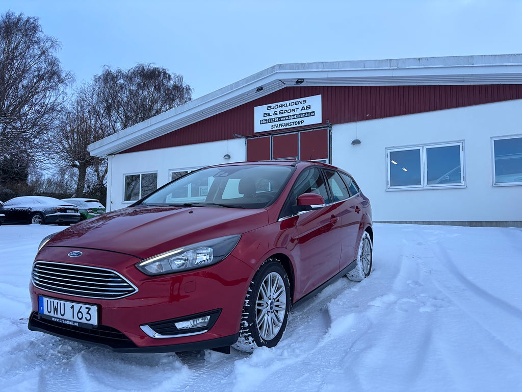 Ford Focus Kombi 1.0 EcoBoost Titanium Euro 6 / Mycket välskött