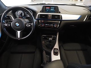 Halvkombi BMW 118I 13 av 20