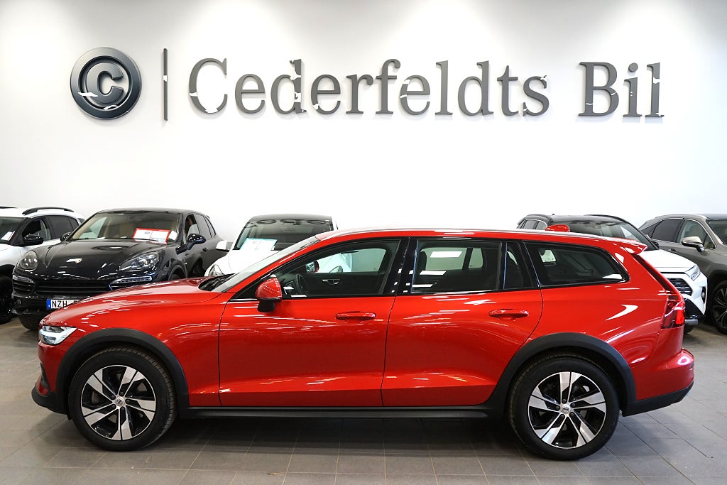 Volvo V60 Cross Country B4 AWD Navi B-kamera Drag Fullservad SoV-hjul Euro 6