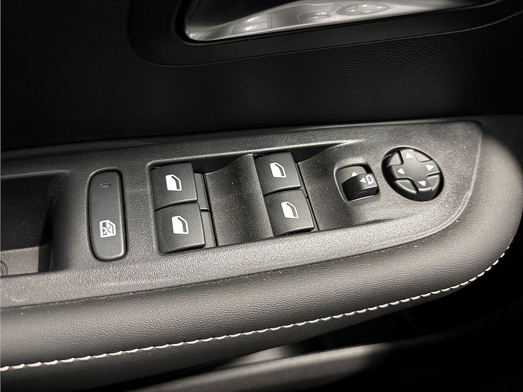 Bild på Peugeot 208 Hybrid Allure 100hk Aut - DEMO