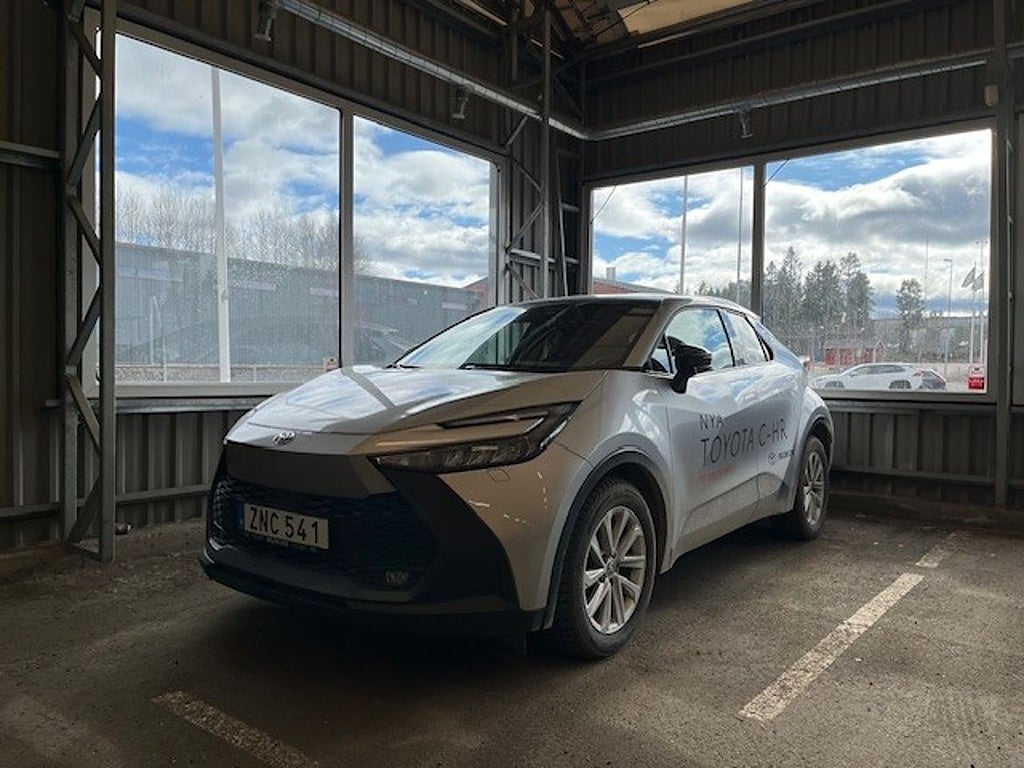 Toyota C-HR Hybrid 1,8 STYLE, Vinterhjul