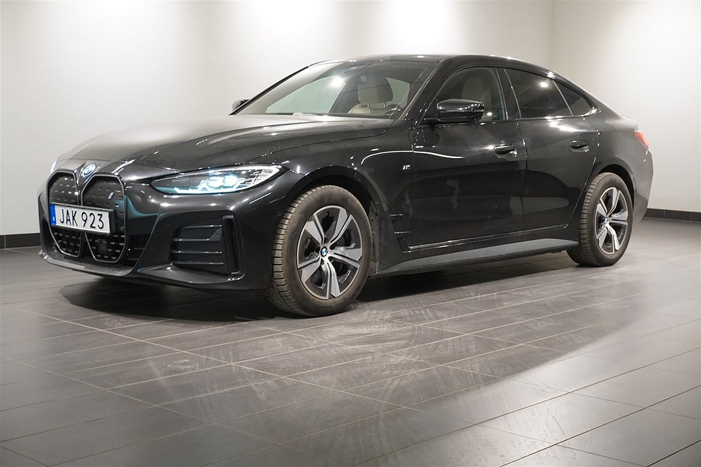 BMW i4 eDrive40 Gran Coupé M Sport Charged Drag HiFi Aktiv Fartpilot |