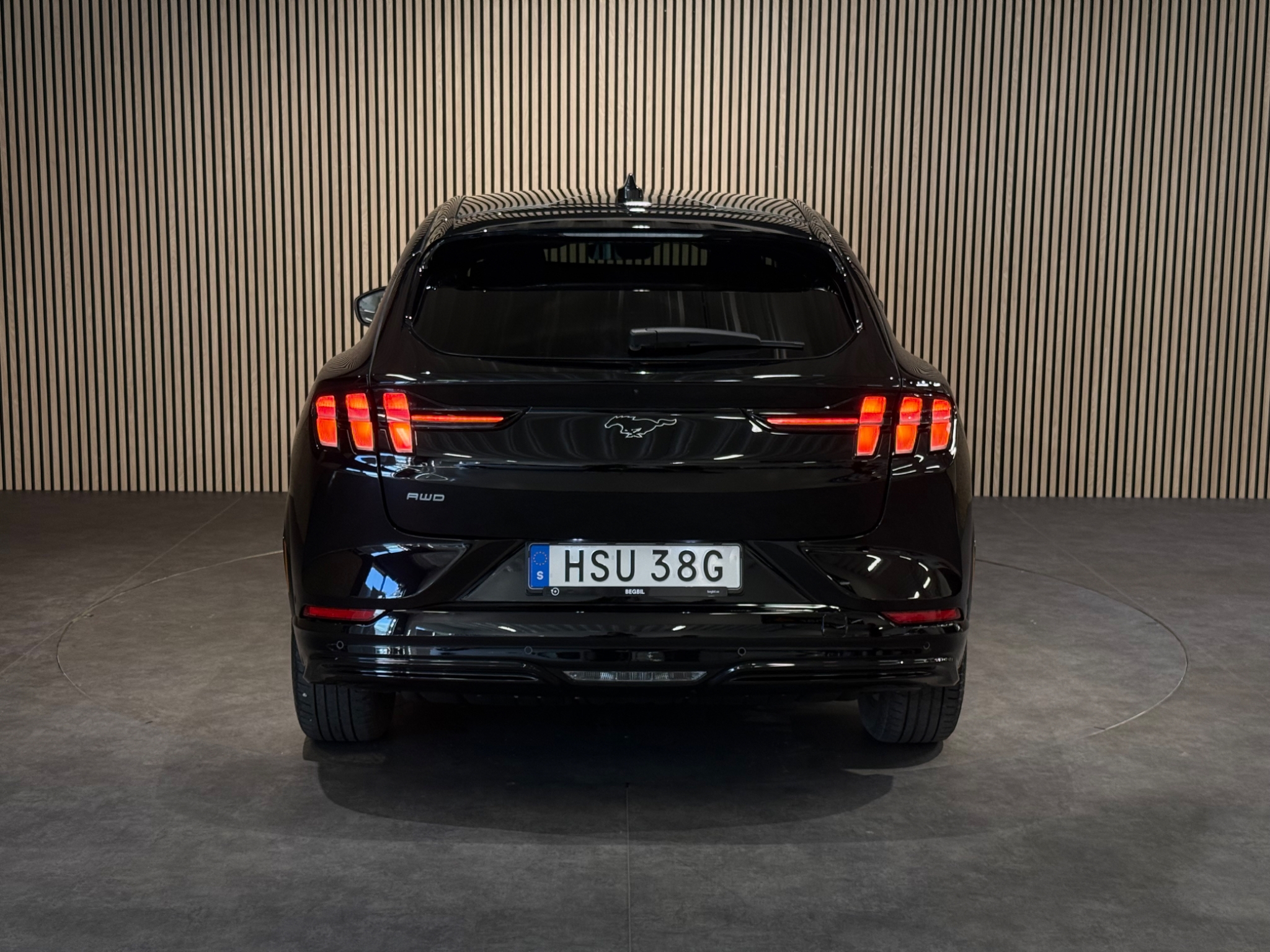Ford Mustang Mach-E 2021, bild 5/64
