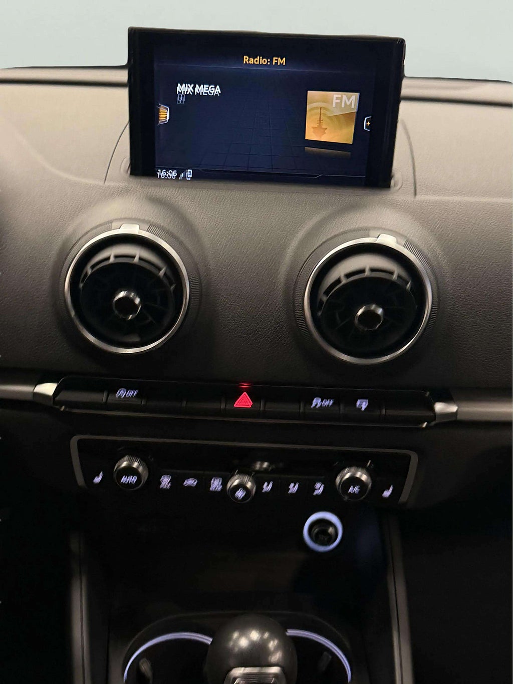 Audi A3 Sportback 1.0 TFSI S Tronic Comfort 1 Ägare - miniatyr 16