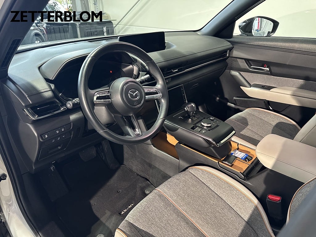 SUV Mazda MX-30 8 av 15