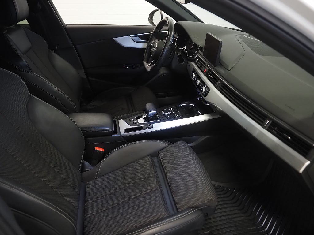 Audi A4 Avant 2.0 TFSI MHEV S Tronic S-Line Kamera Drag P-Värm 2018