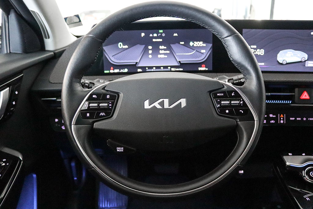 Kia EV6 77.4 kWh AWD PLUS-pkt 360° Navi (MOMS)