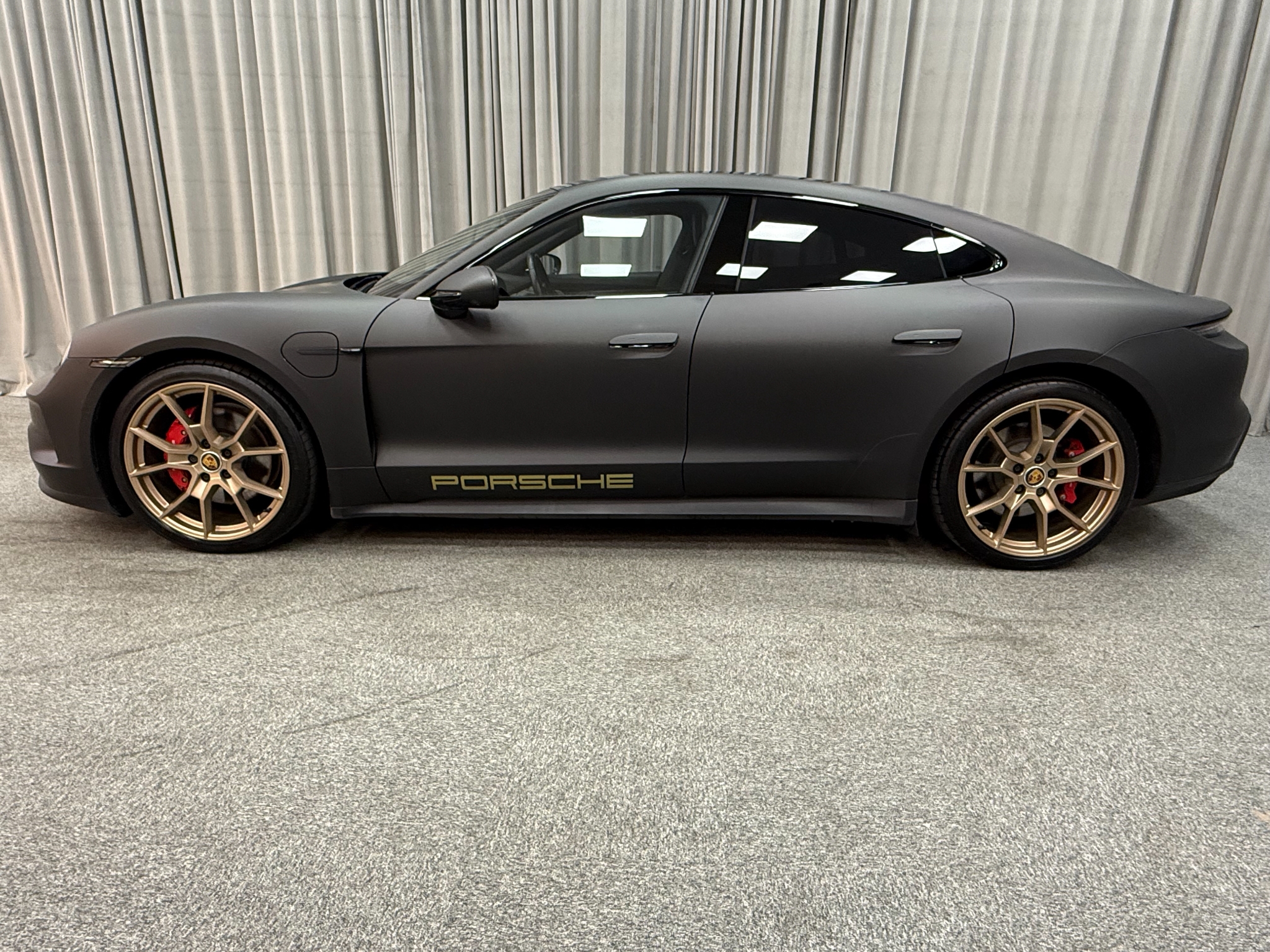 Porsche Taycan 2025, bild 2/55