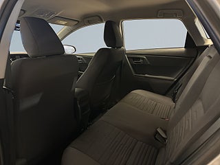 Toyota Auris Hybrid e-CVT Active Kamera Kamkedja Mvärm S/V-hjul – bild 13
