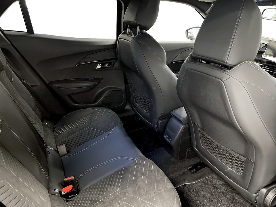 Bild på Peugeot 2008 GT 1.2 PT 130hk Aut B-KAMERA NAVI
