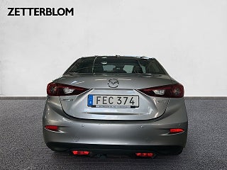 Sedan Mazda 3 4 av 16