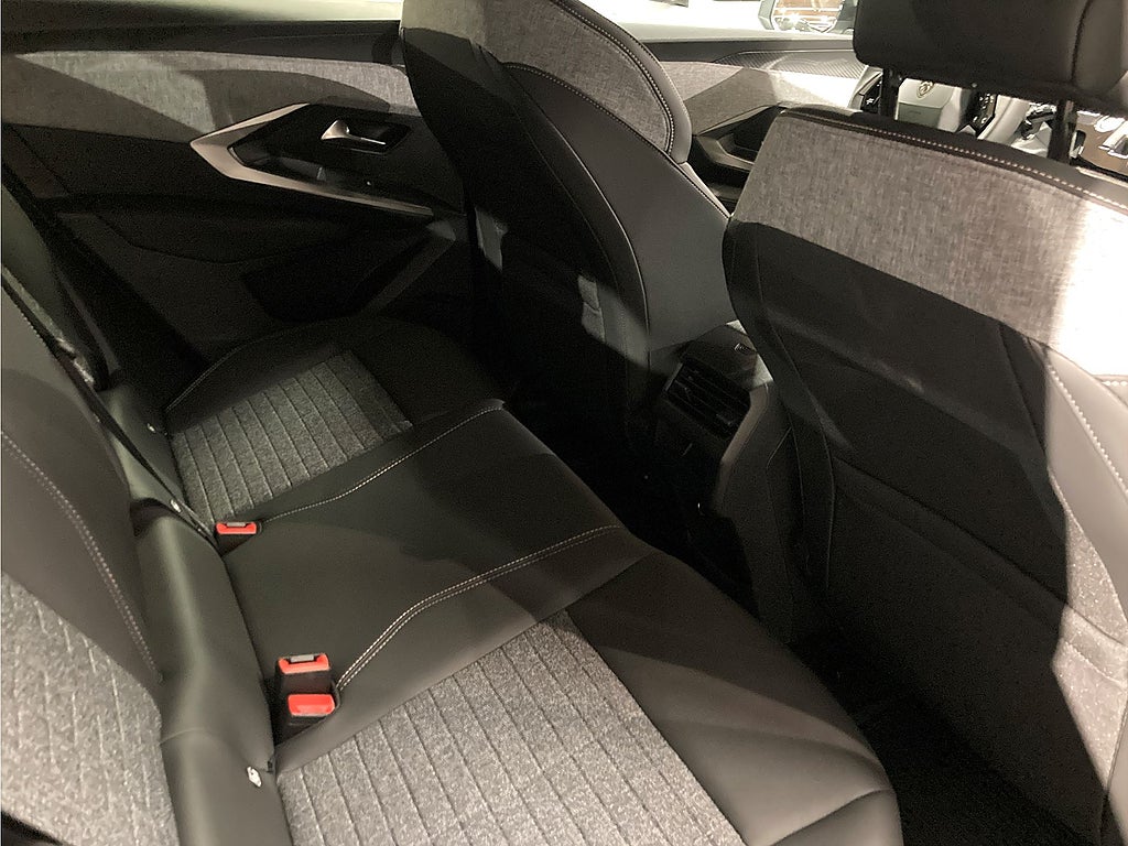 Bild på Peugeot 3008 Allure Hybrid 136hk - KAMPANJ! PRIVATLEASA FRÅN 24 MÅN