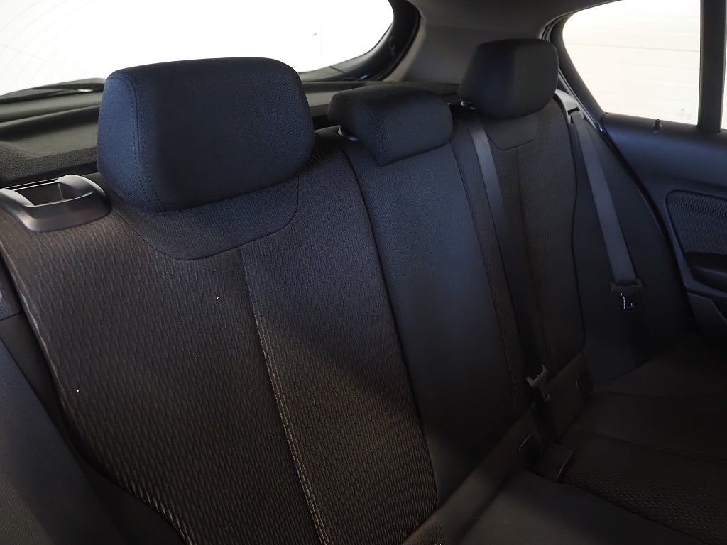 BMW 118I 5-dörrars Advantage 136hk | Bluetooth | Rattvärme | 2016