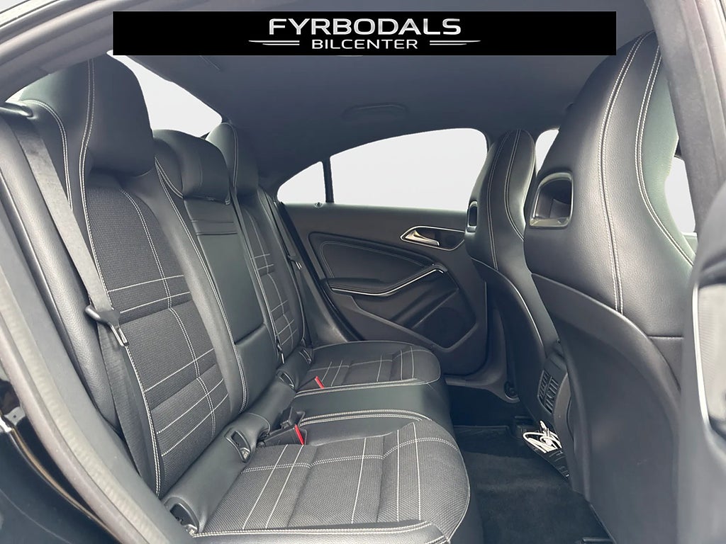 Mercedes-Benz CLA220 220 CDI 170hk Automat Urban Line Kamera 1224kr/månaden 2015, bild 27