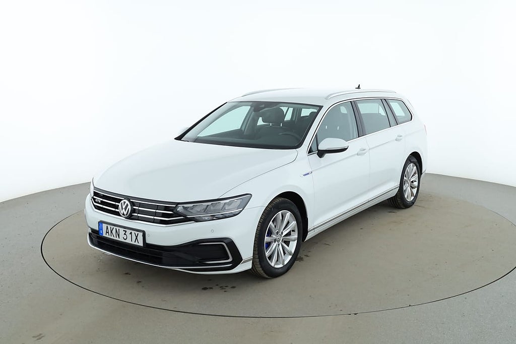 Volkswagen Passat Sportscombi GTE / CarPlay, Värmare